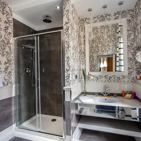 The At The Spanish Steps Luxury Collection - Condotti 4*